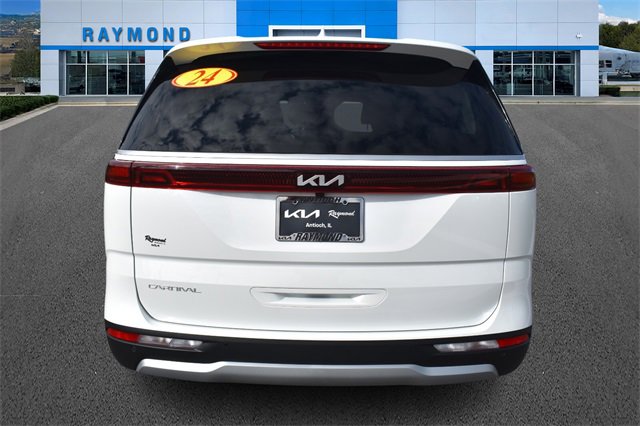 2024 Kia Carnival EX photo 4