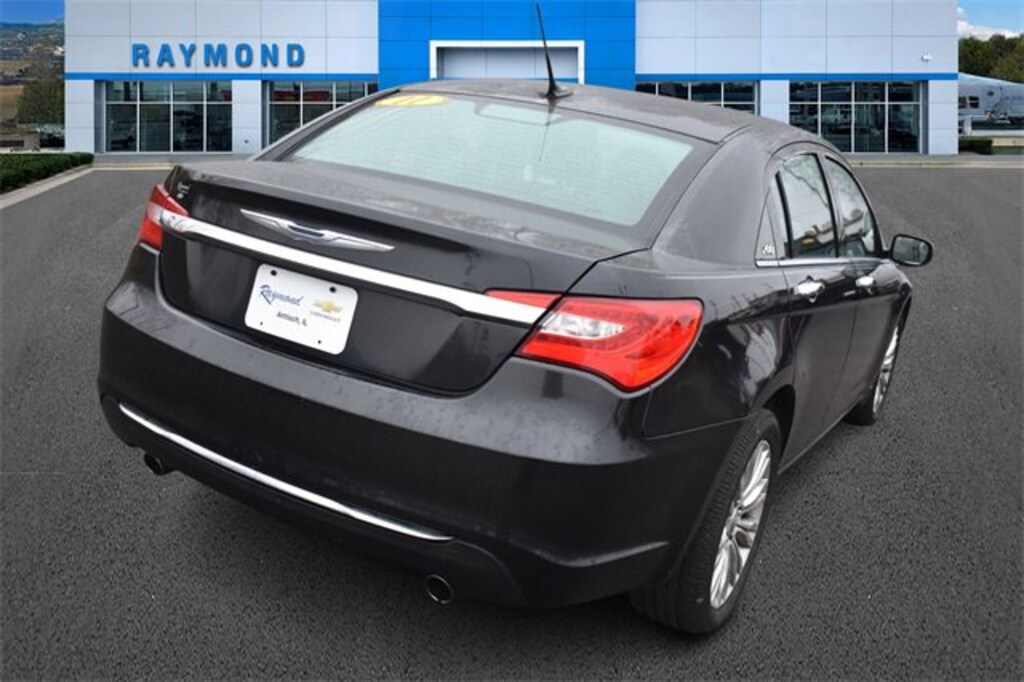 Used 2011 Chrysler 200 Limited Sedan