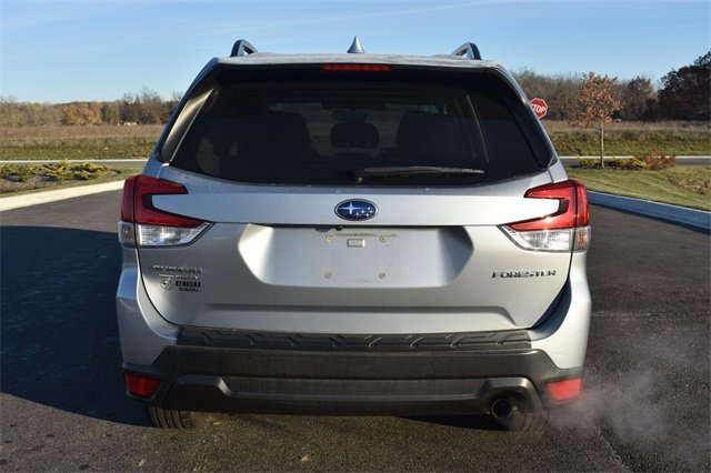 2020 Subaru Forester Limited photo 3