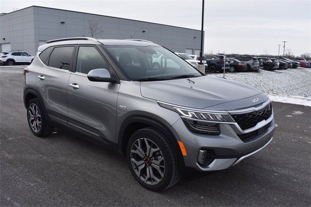 2023 Kia Seltos SX's photo