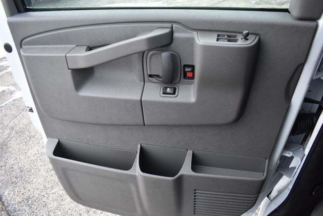 2025 Chevrolet Express Cargo Work Van - Photo 26