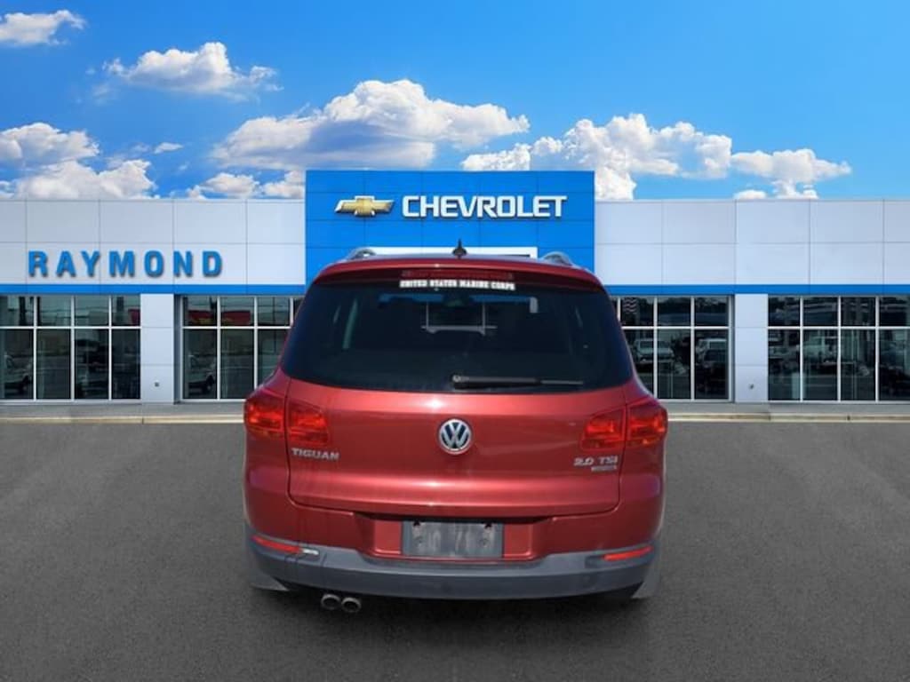 Used 2013 Volkswagen Tiguan SE SUV
