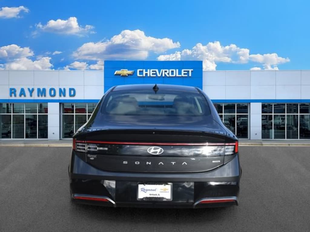 Used 2025 Hyundai Sonata SEL Sedan