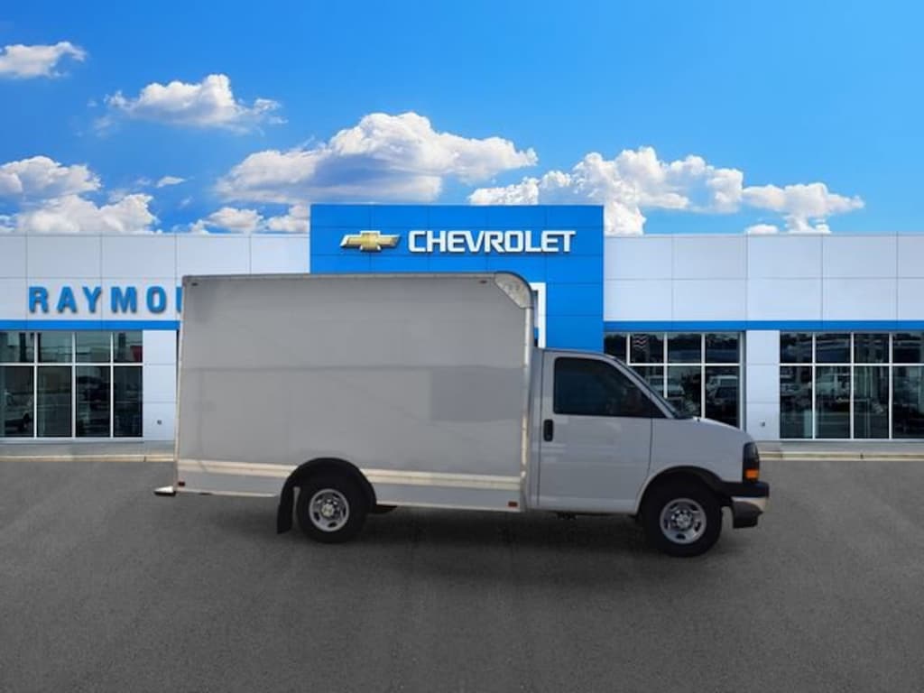 New 2026 Chevrolet Express Cutaway 3500 1WT Cutaway Van