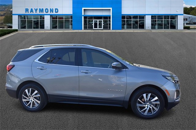 2023 Chevrolet Equinox Premier photo 2