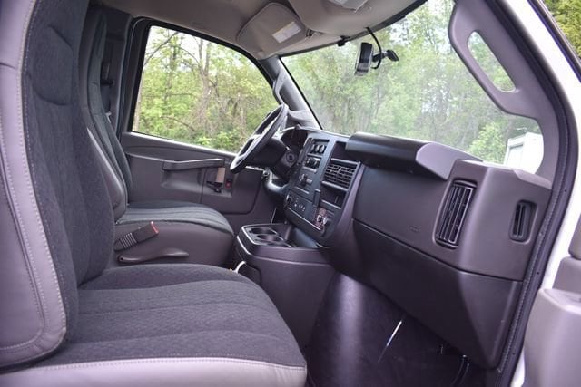 2025 Chevrolet Express Cargo Work Van - Photo 13