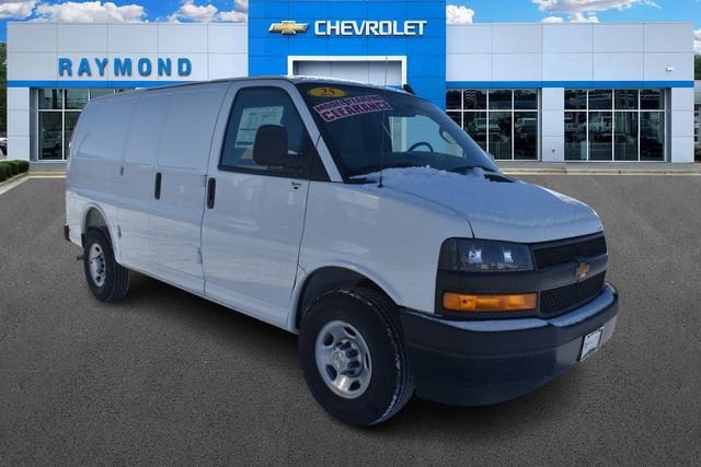 2025 Chevrolet Express Cargo