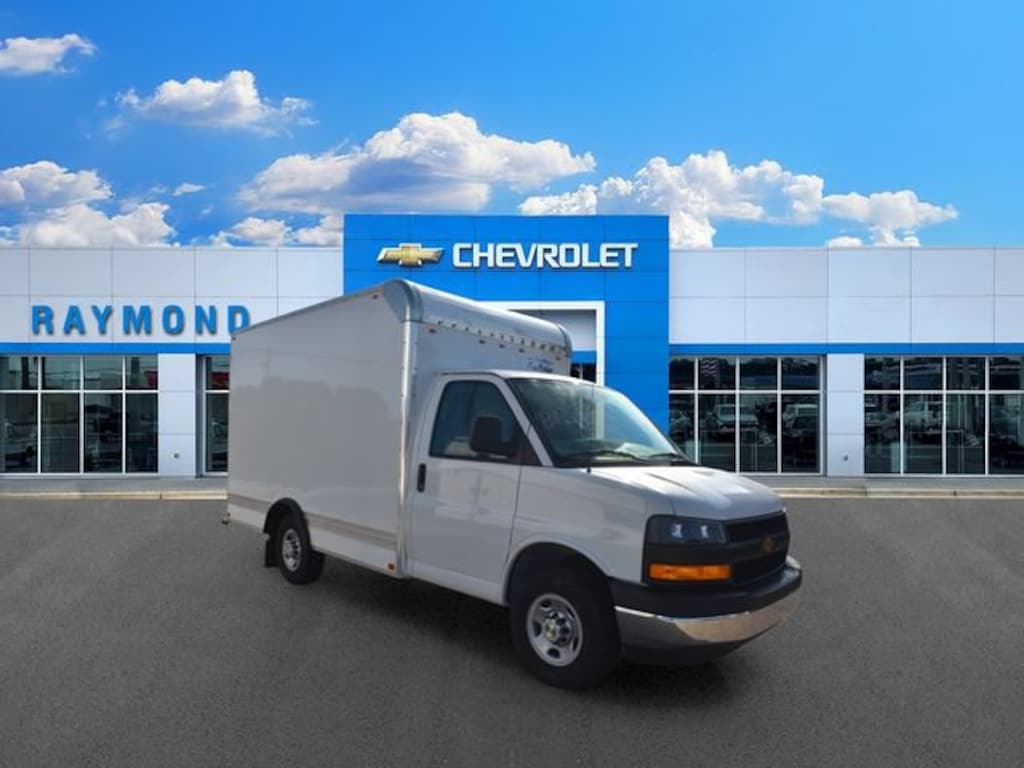 New 2026 Chevrolet Express Cutaway 3500 1WT Cutaway Van