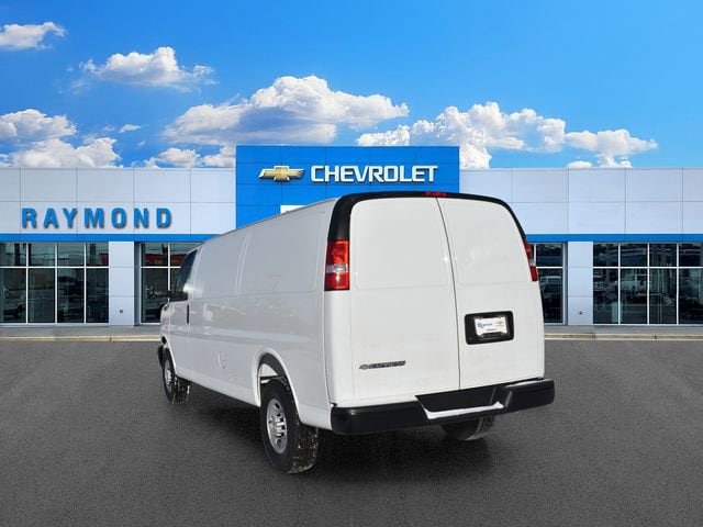 2025 Chevrolet Express Cargo Work Van - Photo 6