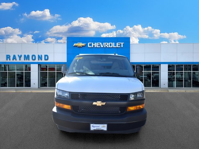 2025 Chevrolet Express Cargo Work Van - Photo 9