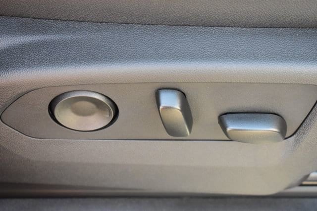 2025 Chevrolet Silverado 1500 LTZ - Photo 14