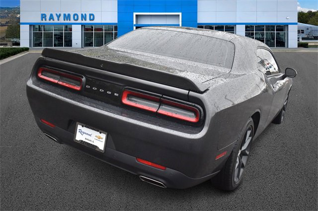 2022 Dodge Challenger GT photo 3