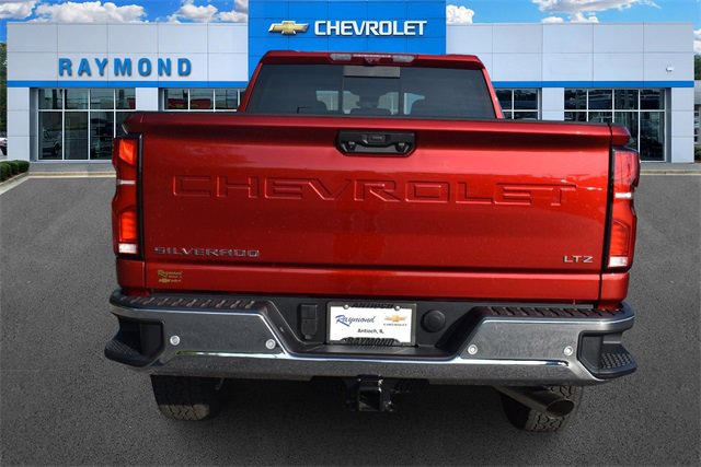 2025 Chevrolet Silverado 2500HD LTZ photo 4