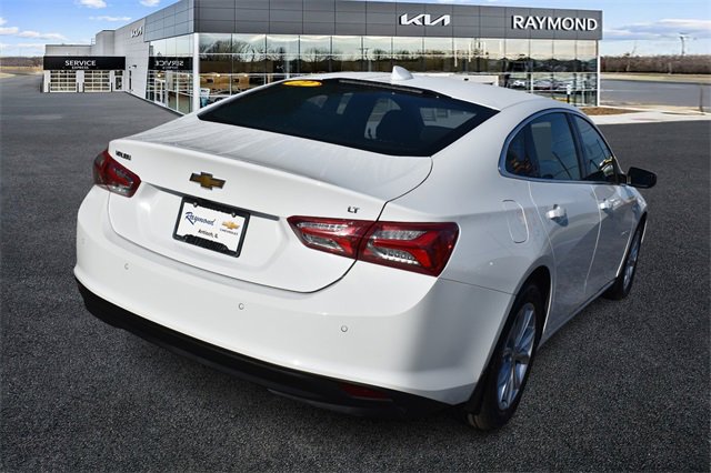 2022 Chevrolet Malibu 1LT photo 3