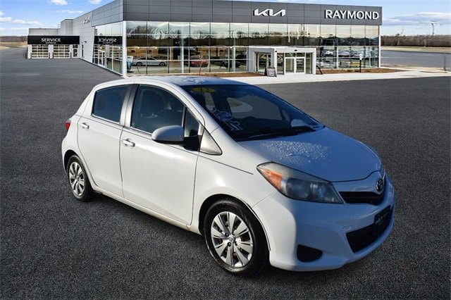 2012 Toyota Yaris LE
