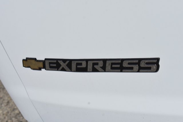 2025 Chevrolet Express Cargo Work Van - Photo 15