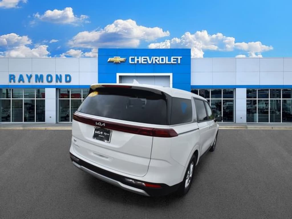 Used 2024 Kia Carnival MPV LX Seat Package MPV