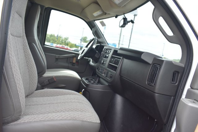 2025 Chevrolet Express Cargo Work Van - Photo 10