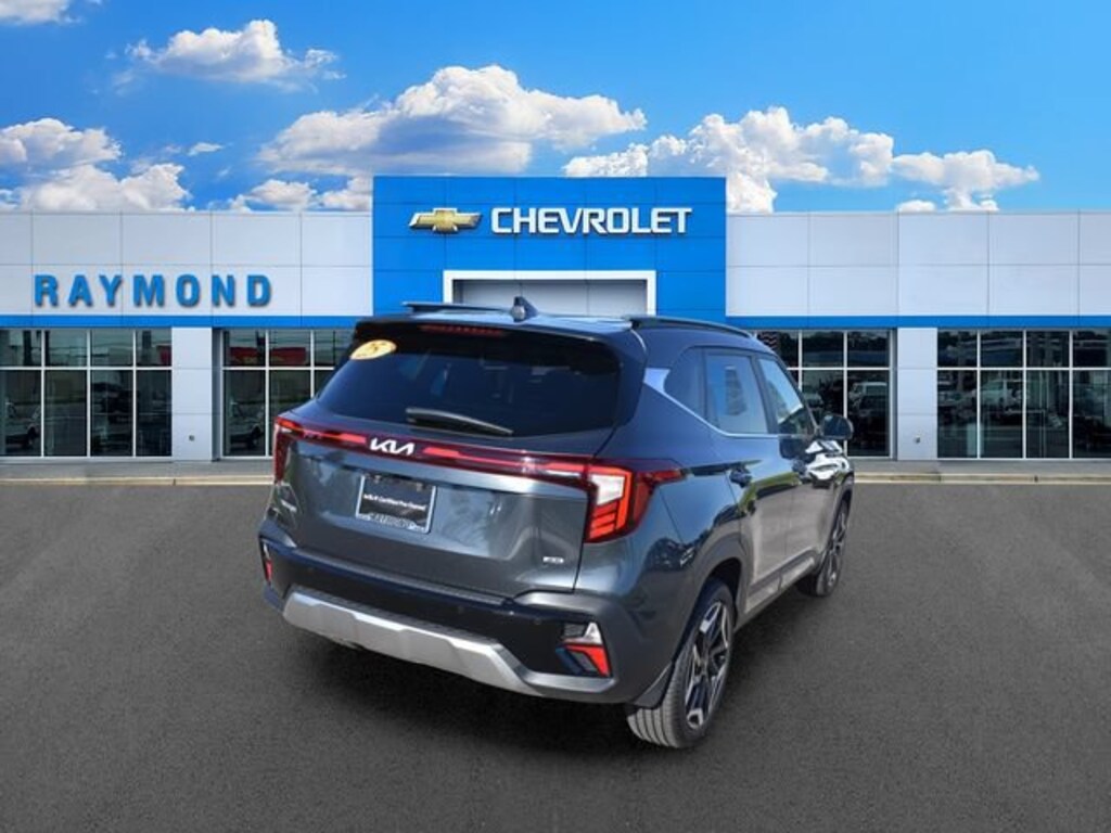 Used 2025 Kia Seltos SX Turbo SUV