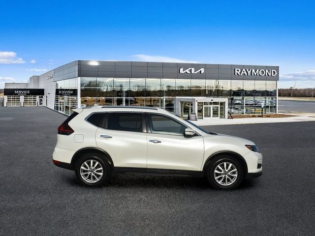 Used 2019 Nissan Rogue SV with VIN 5N1AT2MT7KC702177 for sale in Antioch, IL