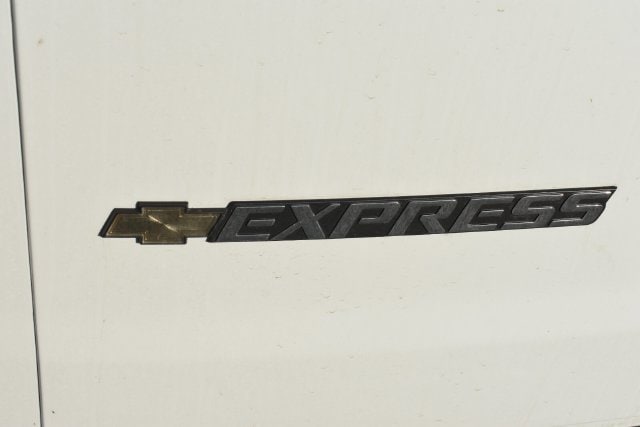 2025 Chevrolet Express Cargo Work Van - Photo 17