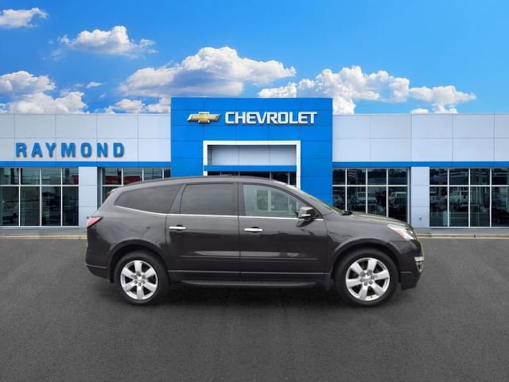 Used 2017 Chevrolet Traverse LT SUV