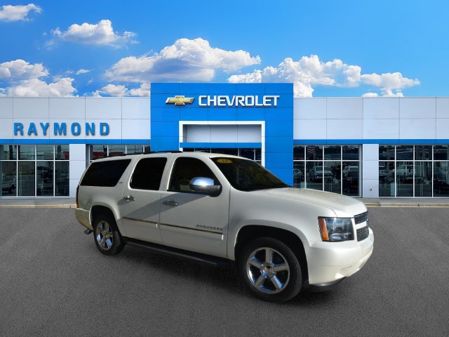 2014 Chevrolet Suburban LTZ - Photo 10