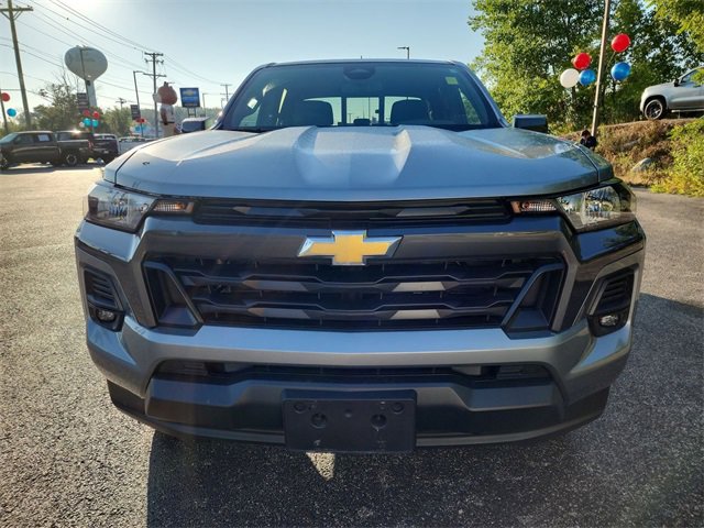 2023 Chevrolet Colorado LT photo 3