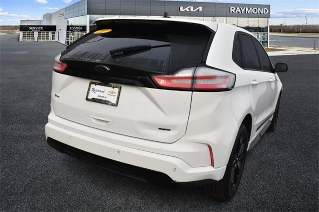 Used 2022 Ford Edge SE SUV
