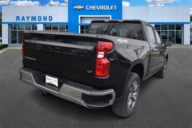 2026 Chevrolet Silverado 1500 LT photo 3