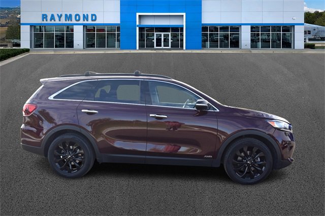2020 Kia Sorento S photo 2