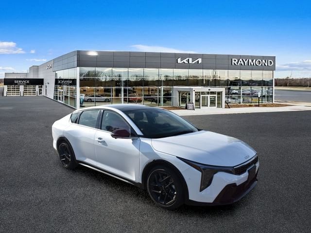 2025 Kia K4 GT-Line Turbo AT's photo
