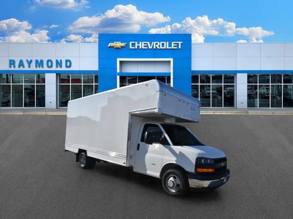 New 2026 Chevrolet Express Cutaway 3500 1WT Cutaway Van