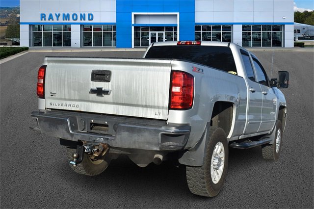 2016 Chevrolet Silverado 2500HD LT photo 3