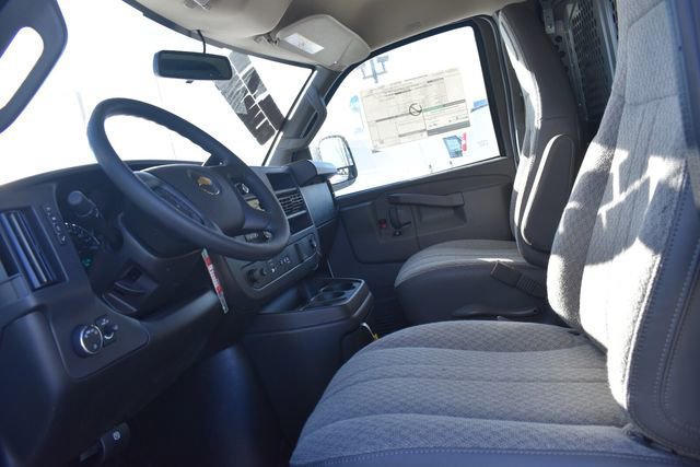 2025 Chevrolet Express Cargo Work Van - Photo 22