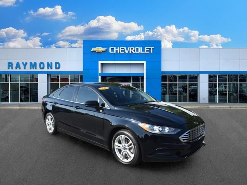 Used 2018 Ford Fusion SE Sedan