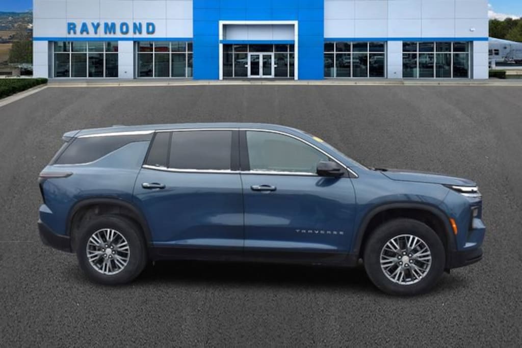 Used 2024 Chevrolet Traverse LS SUV