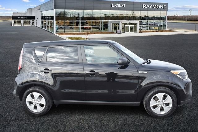 Used 2015 Kia Soul Base with VIN KNDJN2A29F7753012 for sale in Antioch, IL