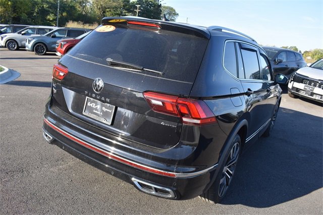 2022 Volkswagen Tiguan SEL Premium R-Line photo 3
