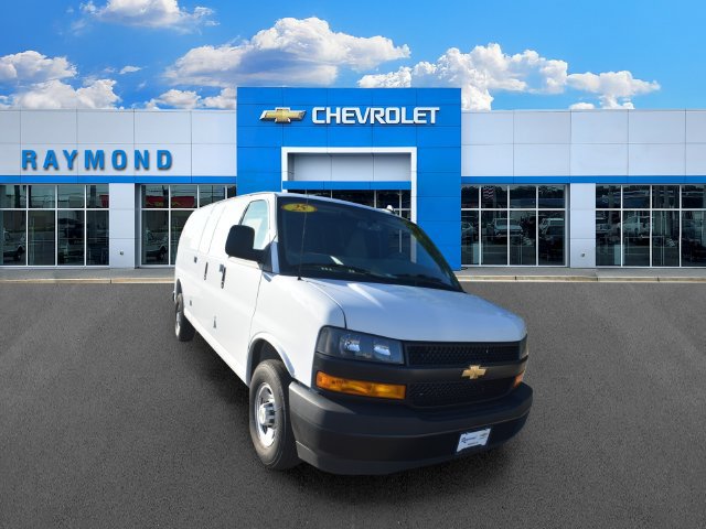 2025 Chevrolet Express Cargo Work Van - Photo 10