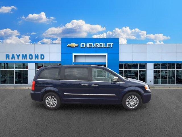 Used 2015 Chrysler Town & Country Touring-L with VIN 2C4RC1CGXFR727514 for sale in Antioch, IL
