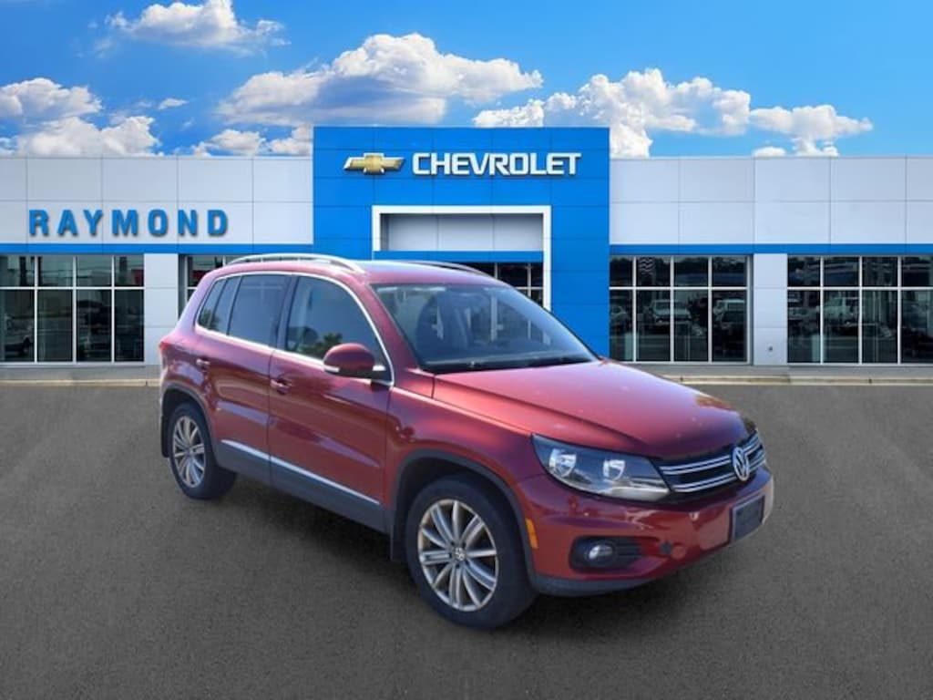 Used 2013 Volkswagen Tiguan SE SUV