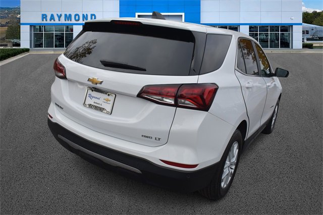 2022 Chevrolet Equinox LT photo 3