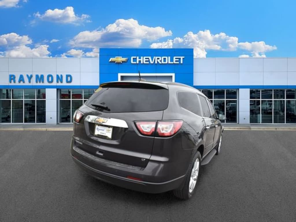 Used 2017 Chevrolet Traverse LT SUV
