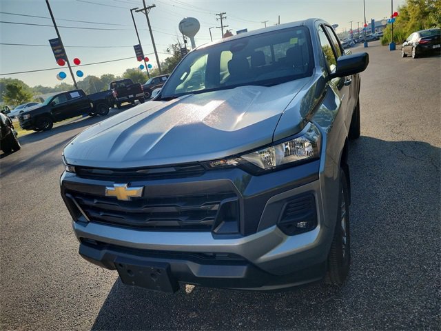 2023 Chevrolet Colorado LT photo 4