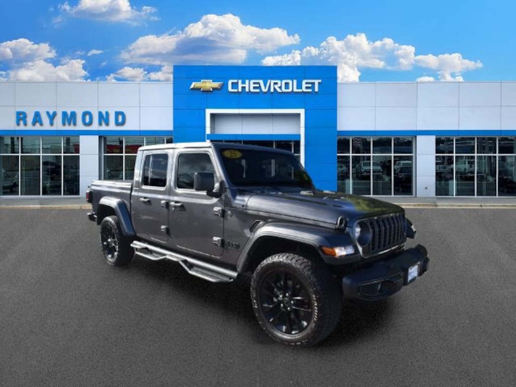 Used 2025 Jeep Gladiator Nighthawk Truck