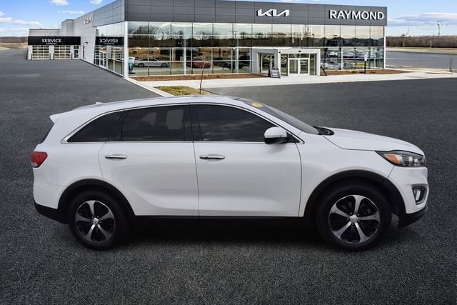 Used 2016 Kia Sorento EX with VIN 5XYPH4A50GG183557 for sale in Antioch, IL