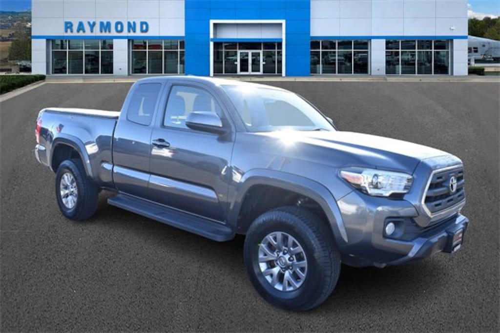 Used 2016 Toyota Tacoma SR5 Truck