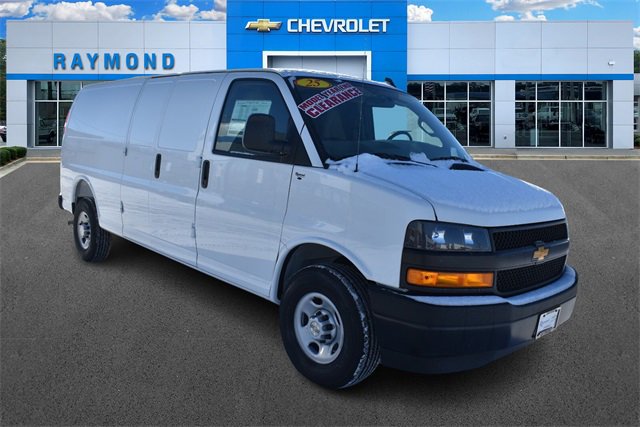 2025 Chevrolet Express Cargo Work Van's photo