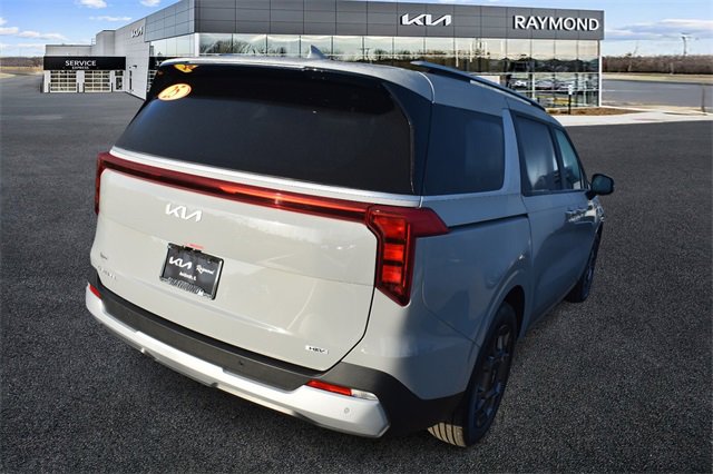 2025 Kia Carnival EX photo 3